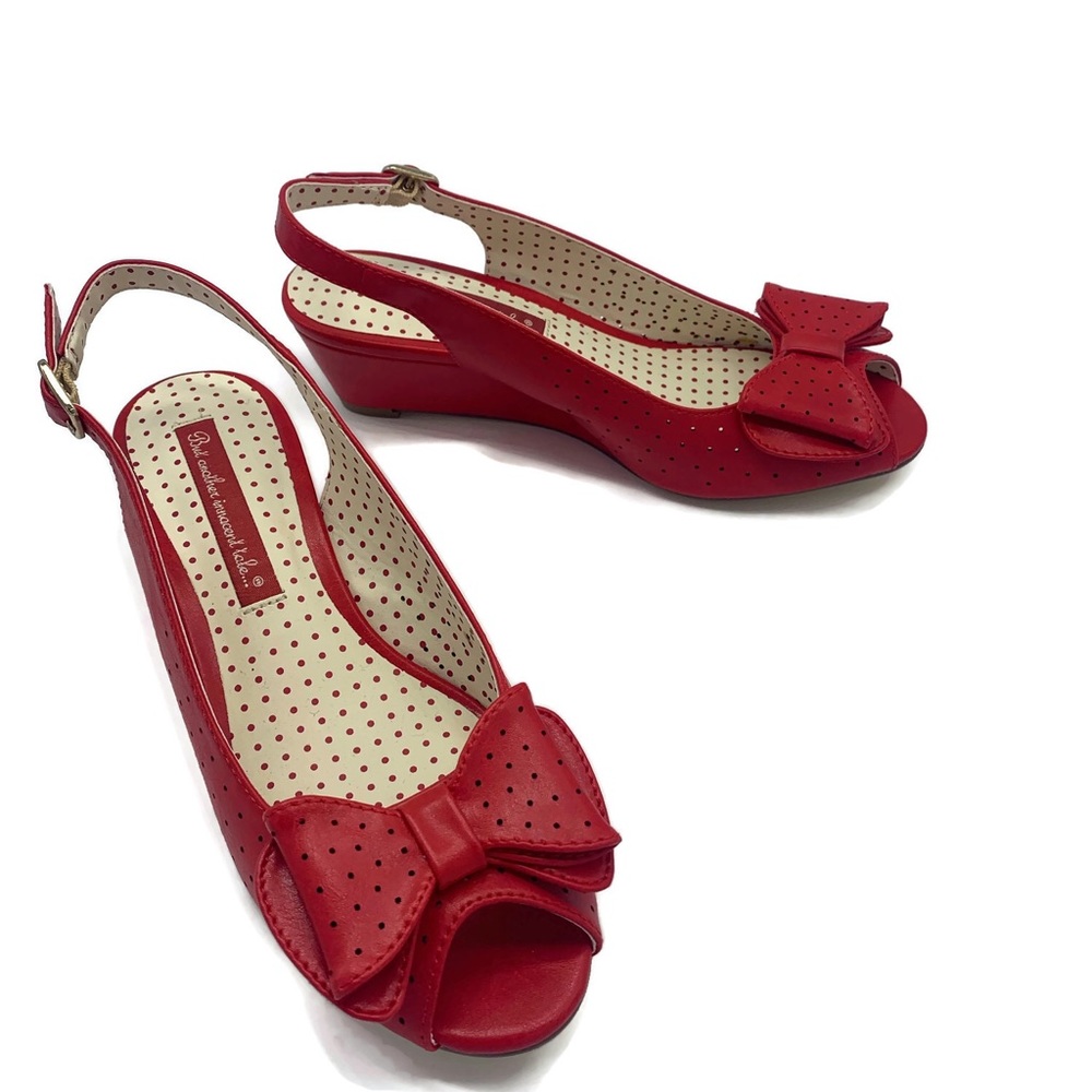 Red wedges